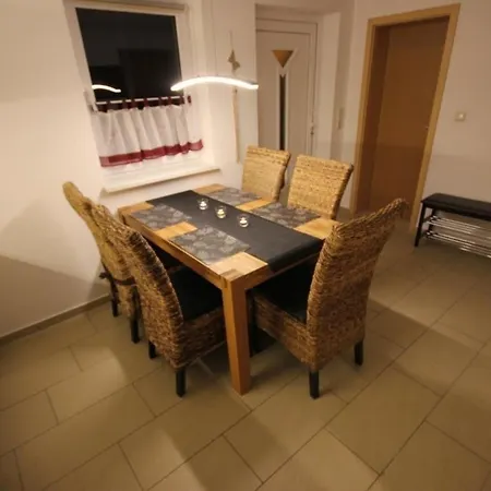 Familienfreundliche In Mit Grosser Terrasse